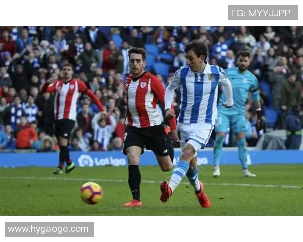 成都足球队在欧锦赛积分榜上以82分稳居第一名展现强劲实力