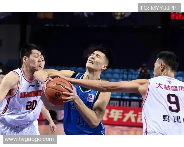 武汉篮球队区域防守分析:优劣势及改进方向探讨 武汉篮球队区域防守分析:优劣势及改进方向探讨